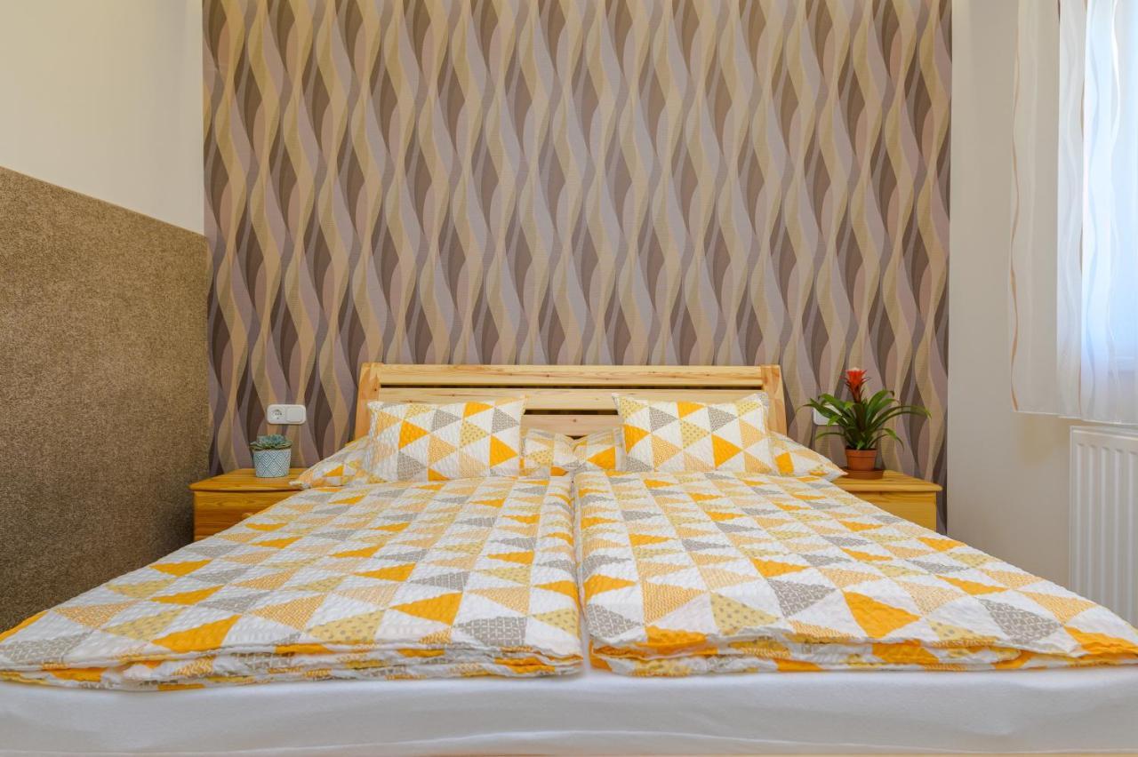 Bella Apartments No1 ไฮจ์ดุสโซบอสโล ภายนอก รูปภาพ