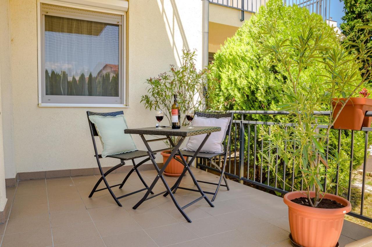 Bella Apartments No1 ไฮจ์ดุสโซบอสโล ภายนอก รูปภาพ